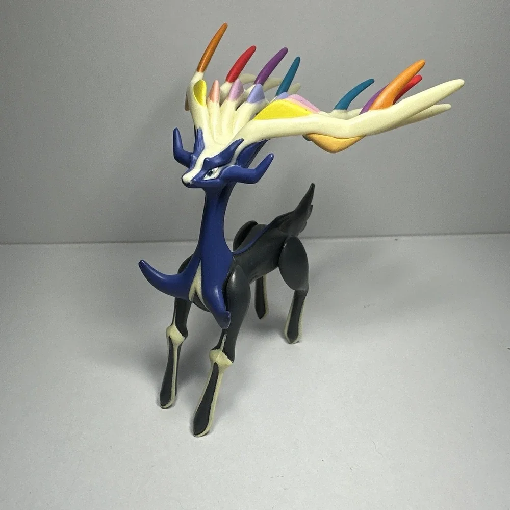 Pokemon X&Y Xerneas Legendary Pokemon Articulated Vinyl Figure Nintendo Tomy